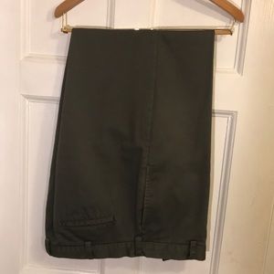 100% Cotton Izod Flat Front Trousers